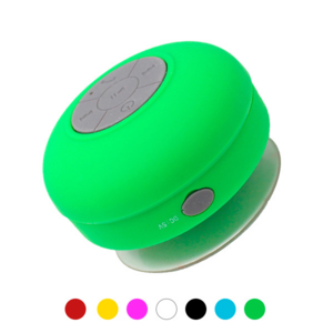 BOC010, Bocina Bluetooth Colors. Bocina Bluetooth resistente al agua (no sumergible), con ventosa en la parte posterior para adherirse en superficies planas, además cuenta con manos libres y batería recargable. Empaque de cartón.